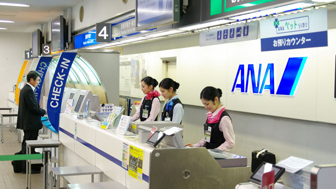 国内線出発 到着 富山きときと空港